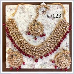 Gold/ burgundy. 4 pieces. Gold/Burgundy Tika, necklace, earrings (2)